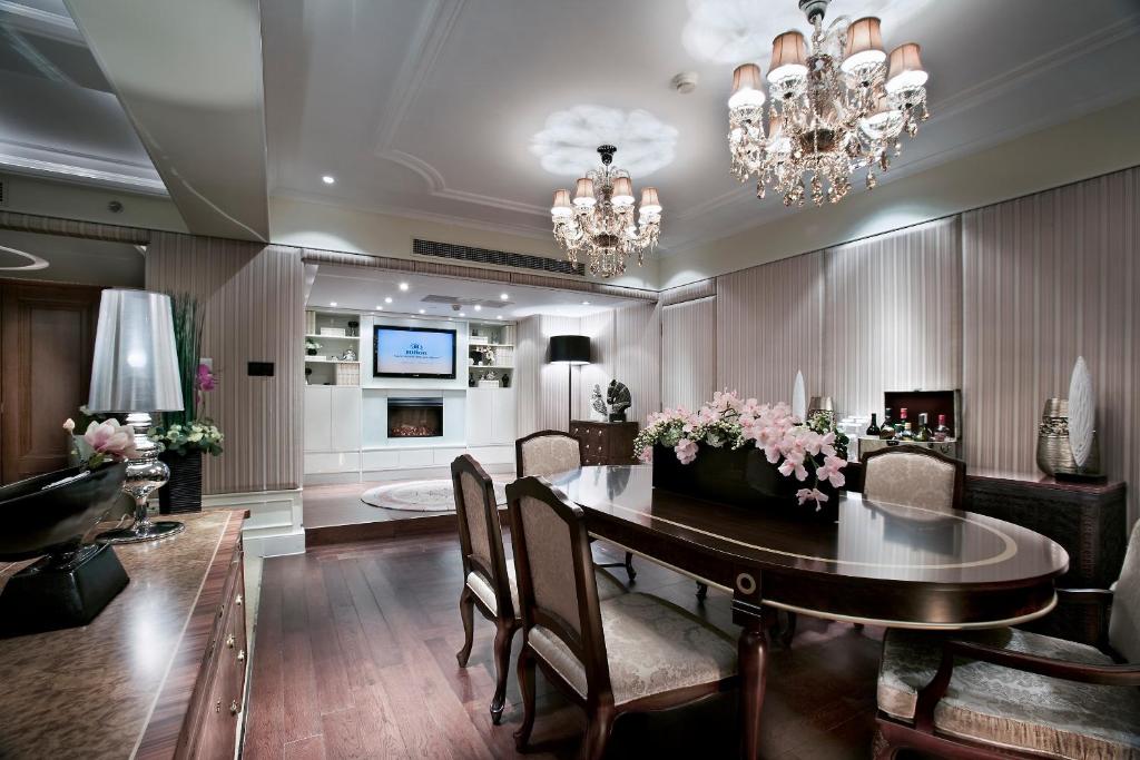 Сьюит (Суперлюкс), Hilton Shanghai