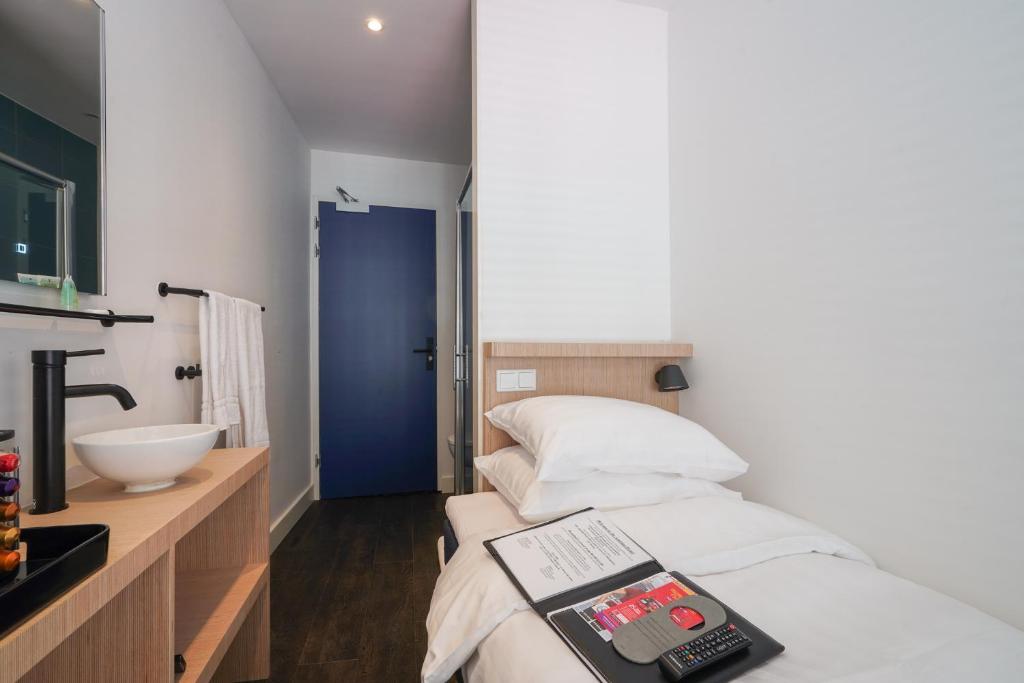 Одноместный (Одноместный номер с собственной ванной комнатой), Amistad hotel