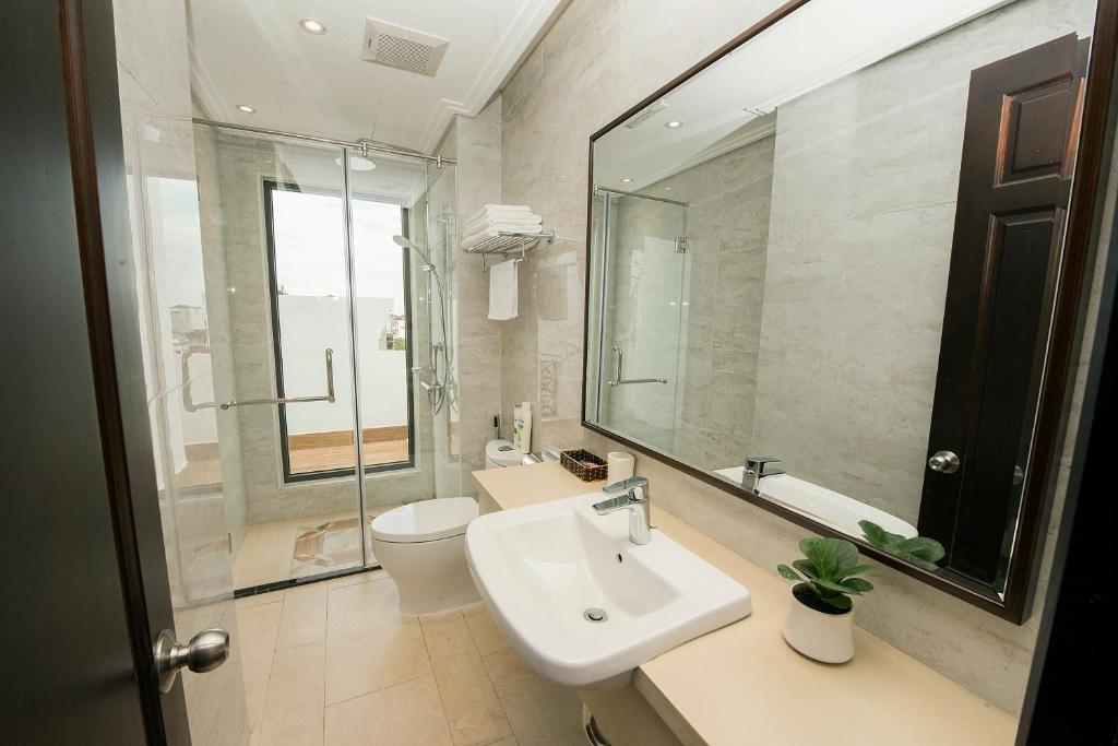 Студио (Номер-студио с балконом), Hong Gia Tue Apartment