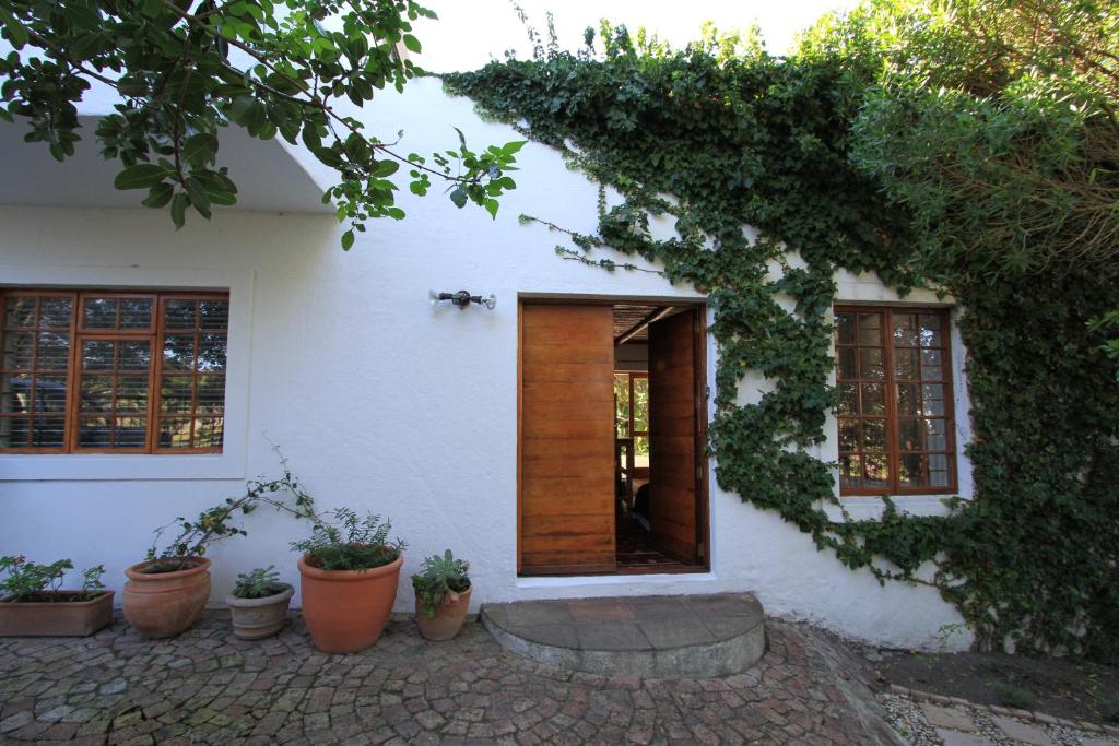 Haven of Peace and Garden Cottage photo 2
