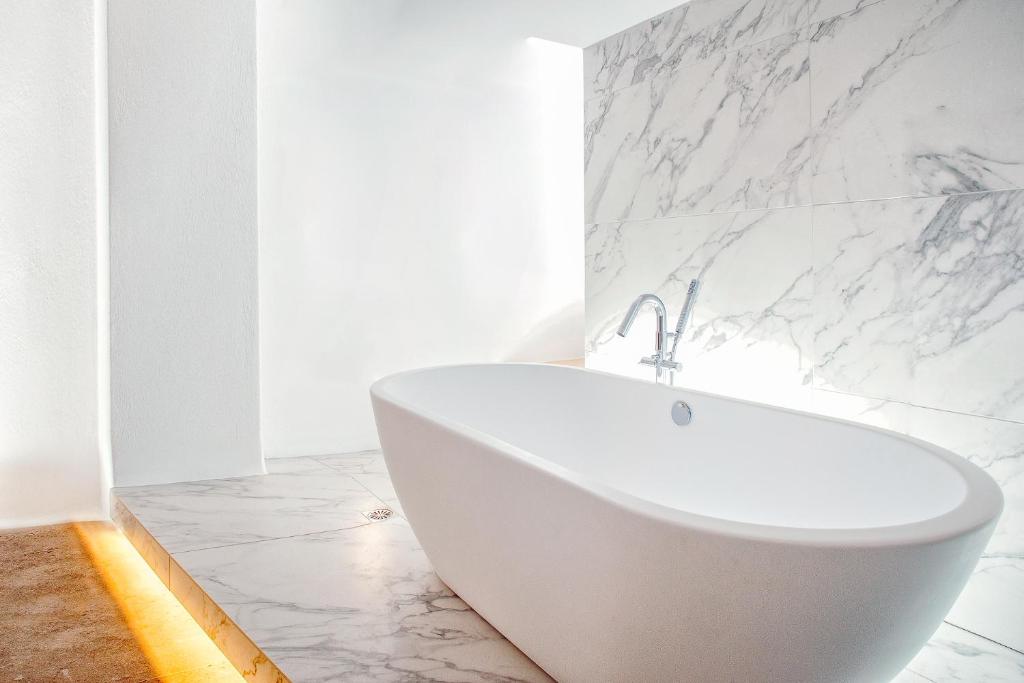 Вилла (S Villa with Sea View and Hot Tub), Santorini Soul Villas