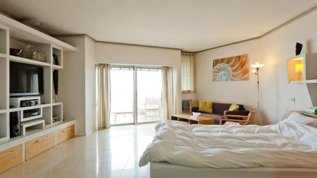 Luxury Sea View Apartment photo 2