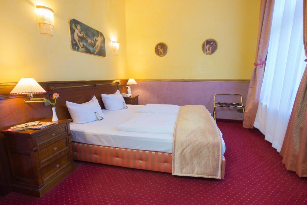 Сьюит (Полулюкс), Hotel am Luisenplatz