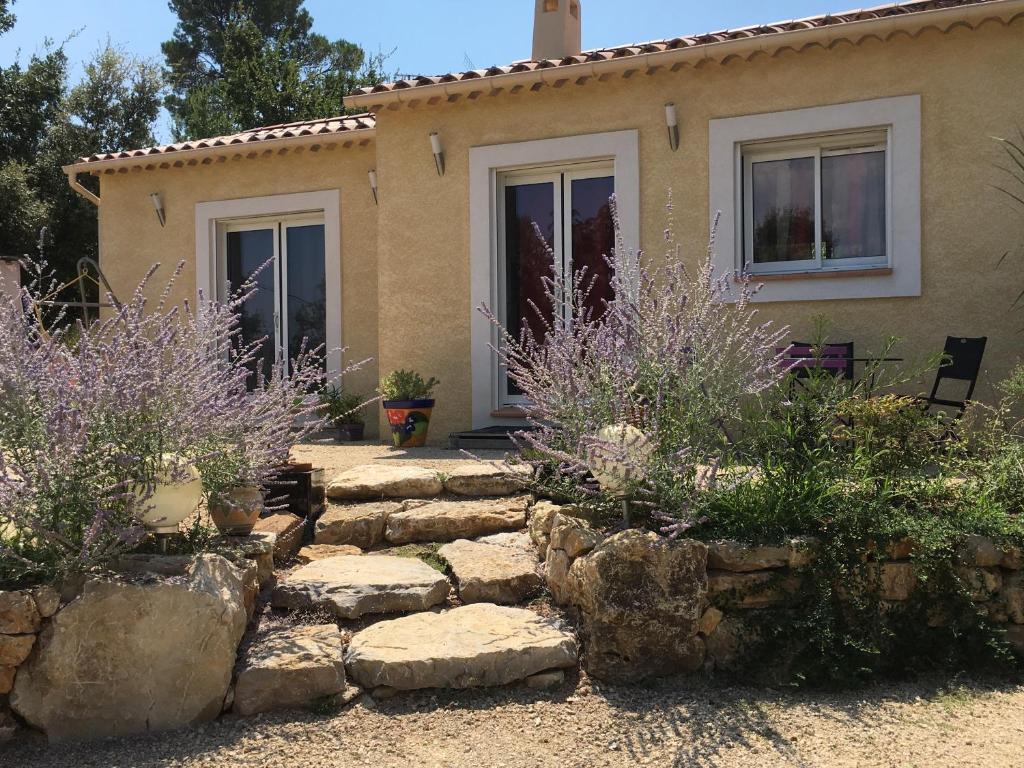 Les Karakis photo 1