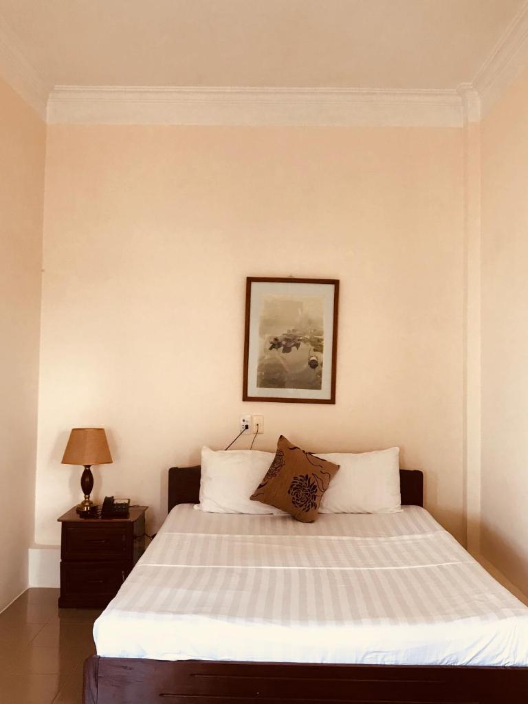 Nam Long Hotel photo 1