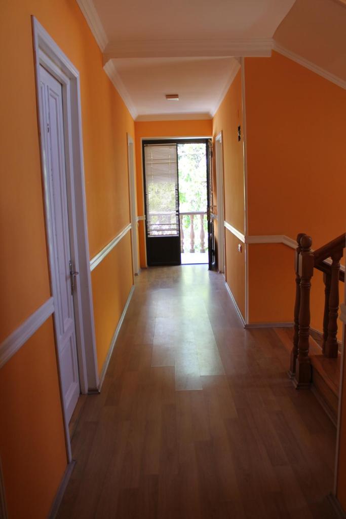 Hotel Kavkasioni photo 1