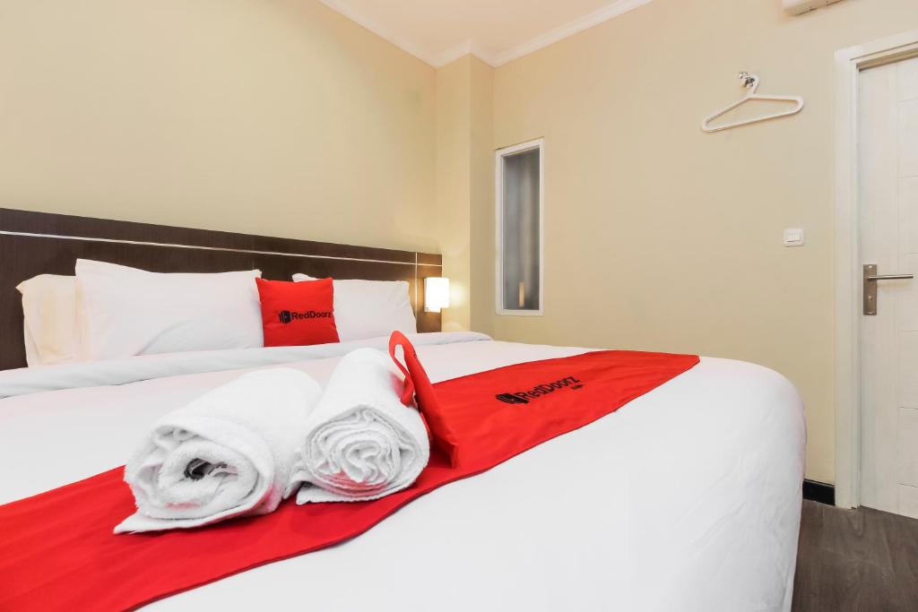 Двухместный (Двухместный номер с 1 кроватью), RedDoorz Plus @ Thamrin