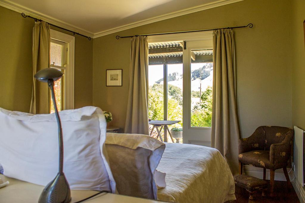 Secluded Haven Near Bush, Beach & Havelock North photo 3