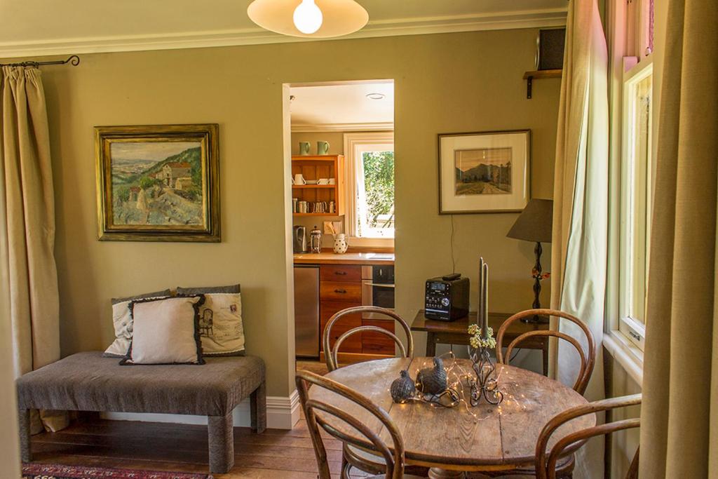 Secluded Haven Near Bush, Beach & Havelock North photo 1