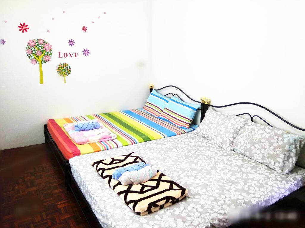 H Homestay Sibu - 500Mbps Wifi, Full Astro & Private Parking! photo 2