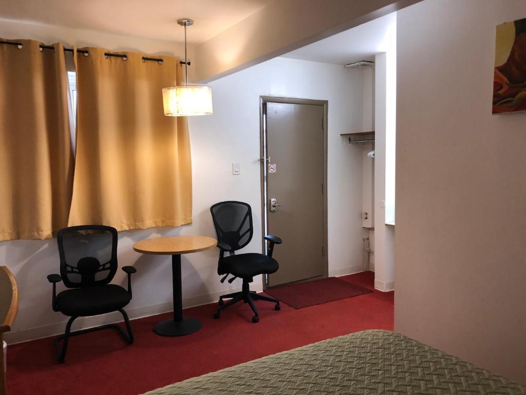 Voyageur Motel photo 2