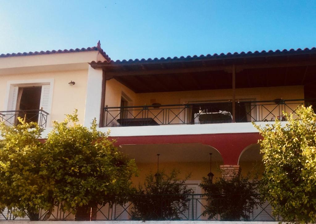 Lagonisi house photo 1
