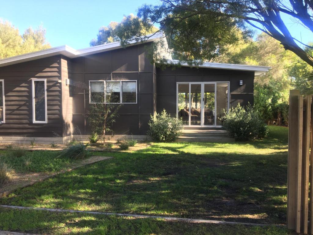 Tamara Beach House photo 2