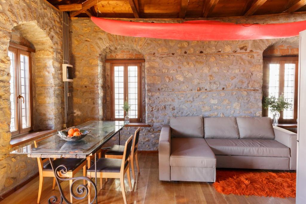 Cottage House in Traditional Greek Village photo 2