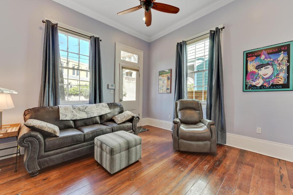 NOLA Cottage image