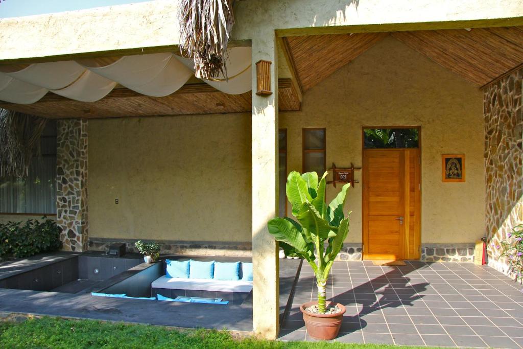 Aroma Beach Resort and Spa