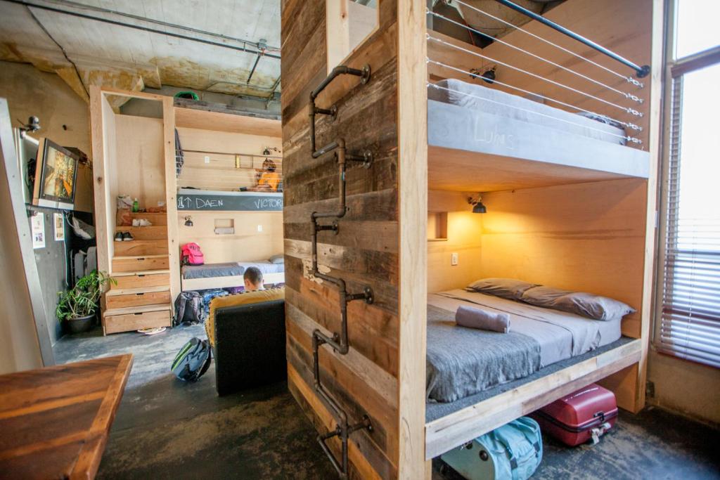PodShare - Hostel image