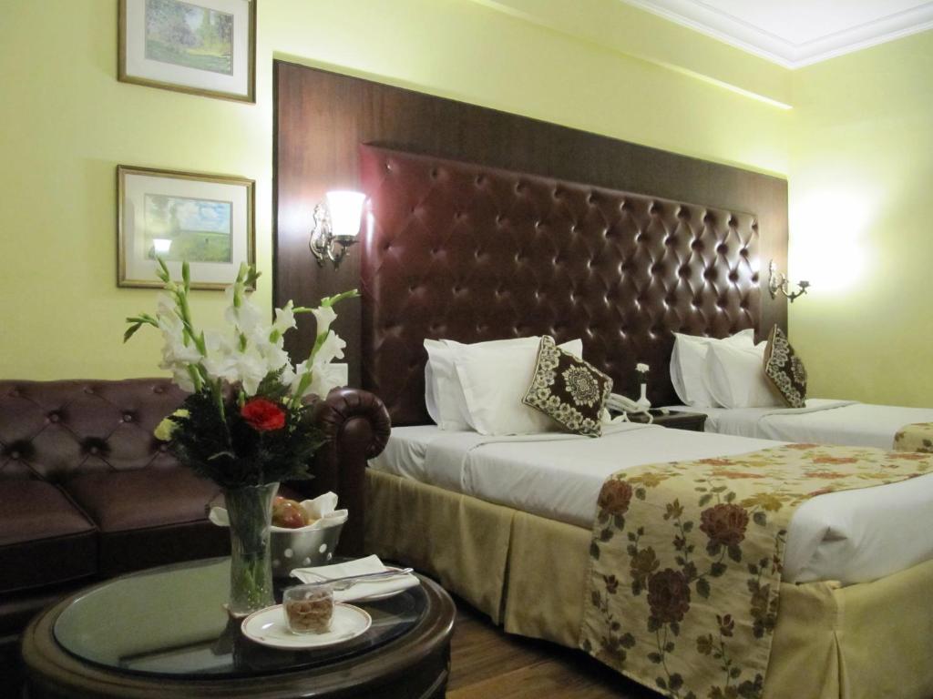 Двухместный (Улучшенный двухместный номер с 1 кроватью), Ritz Plaza
