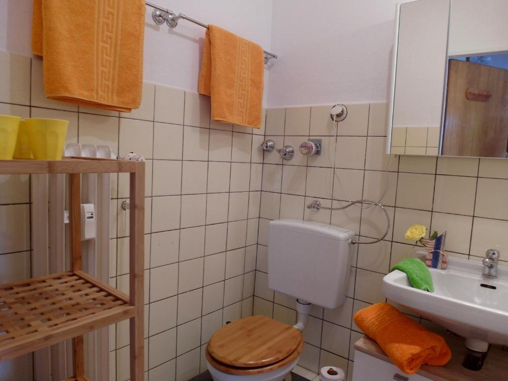 Sympathisches Retro Apartment photo 2