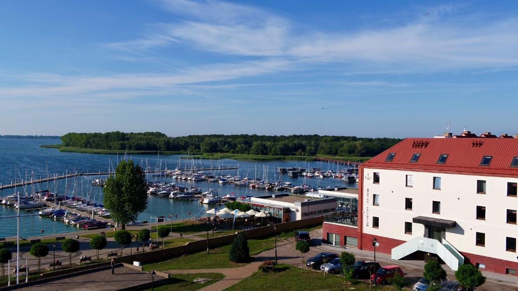 Marina Pallatium Premium Floor photo 1
