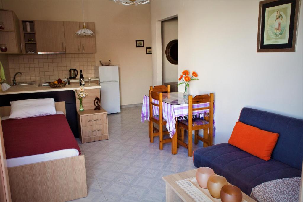 Palmira Apartments photo 2