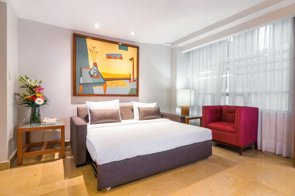Сьюит (Четырехместный номер), Eurostars Zona Rosa Suites