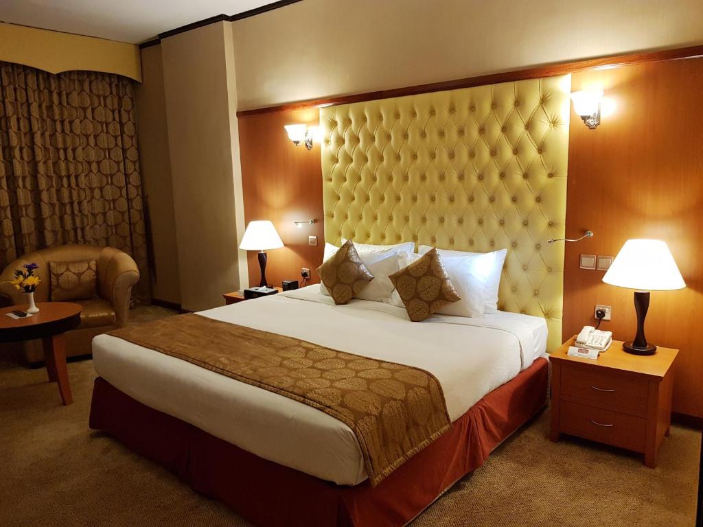 Сьюит (Представительский люкс), Отель Al Jawhara Gardens Hotel
