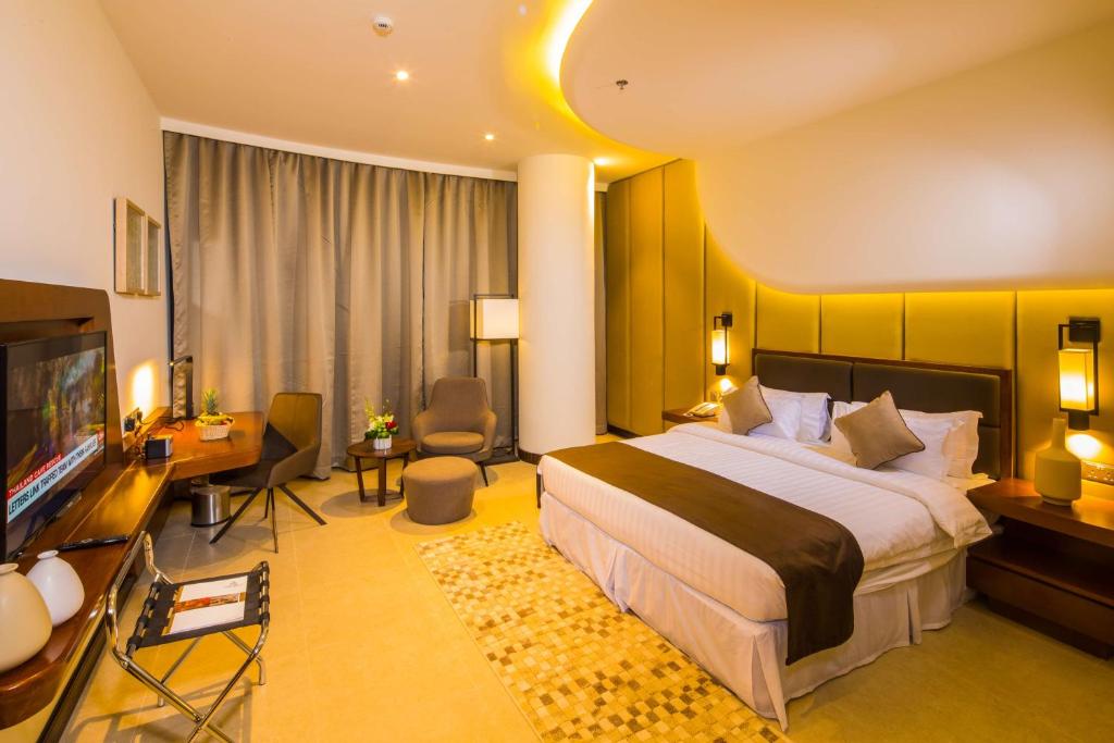 Arch Hotel photo 1