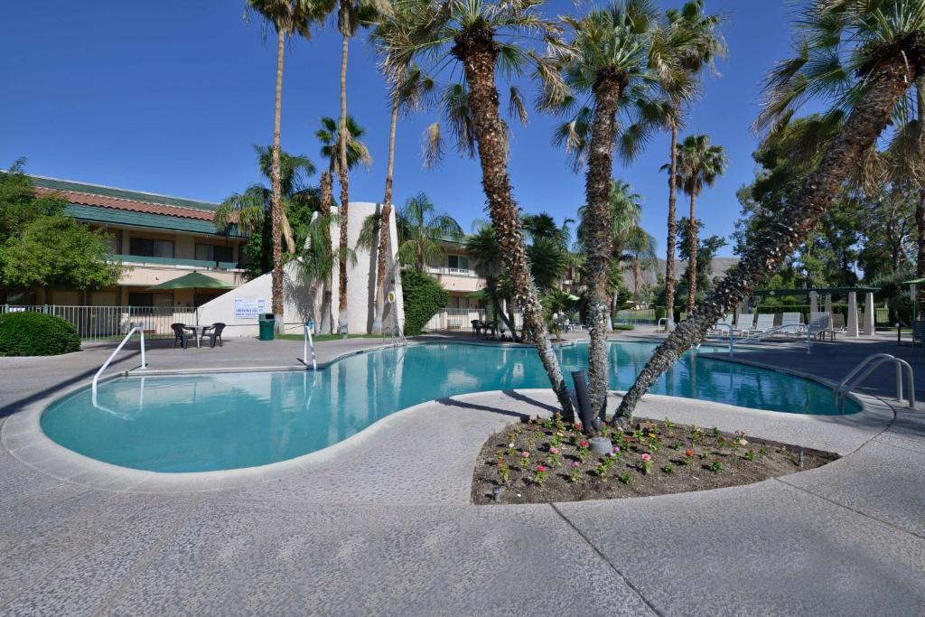 Travelodge by Wyndham Palm Springs photo 3