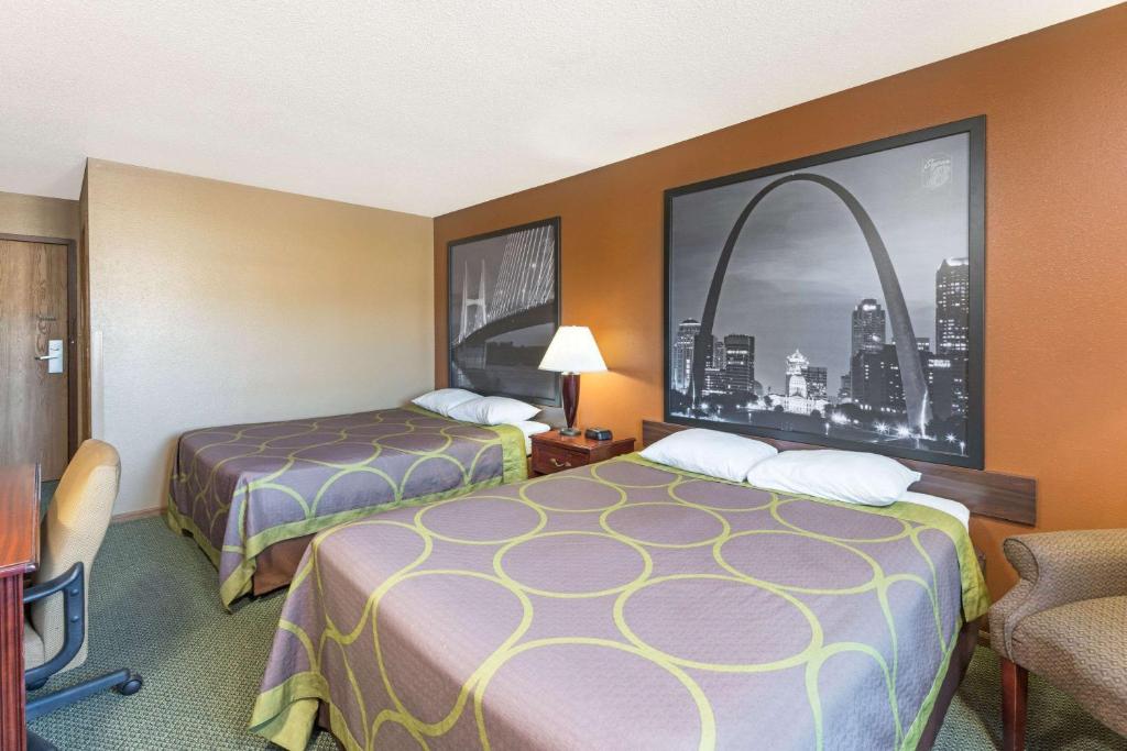 Super 8 by Wyndham Poplar Bluff Missouri photo 4