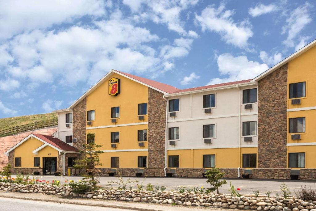 Super 8 by Wyndham Dillon/Breckenridge Area image