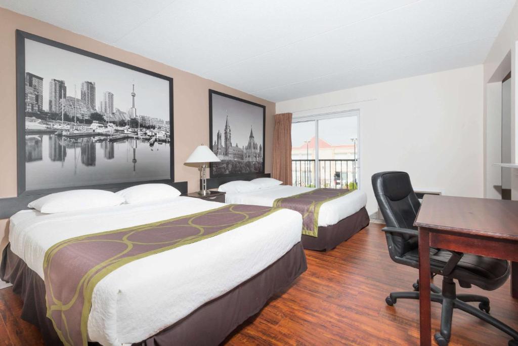 Super 8 by Wyndham Cambridge/Kitchener/Waterloo Area photo 4