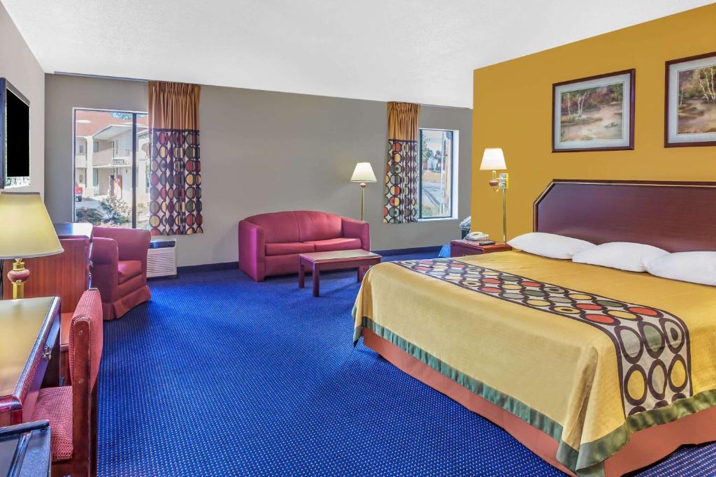 Super 8 by Wyndham Morristown/South photo 3