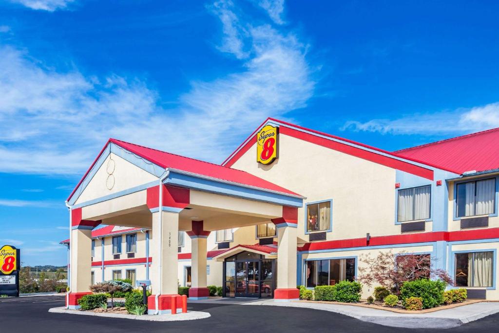Super 8 by Wyndham Morristown/South photo 1