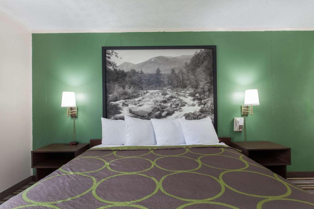 Syracuse Inn - Tap to explore photos