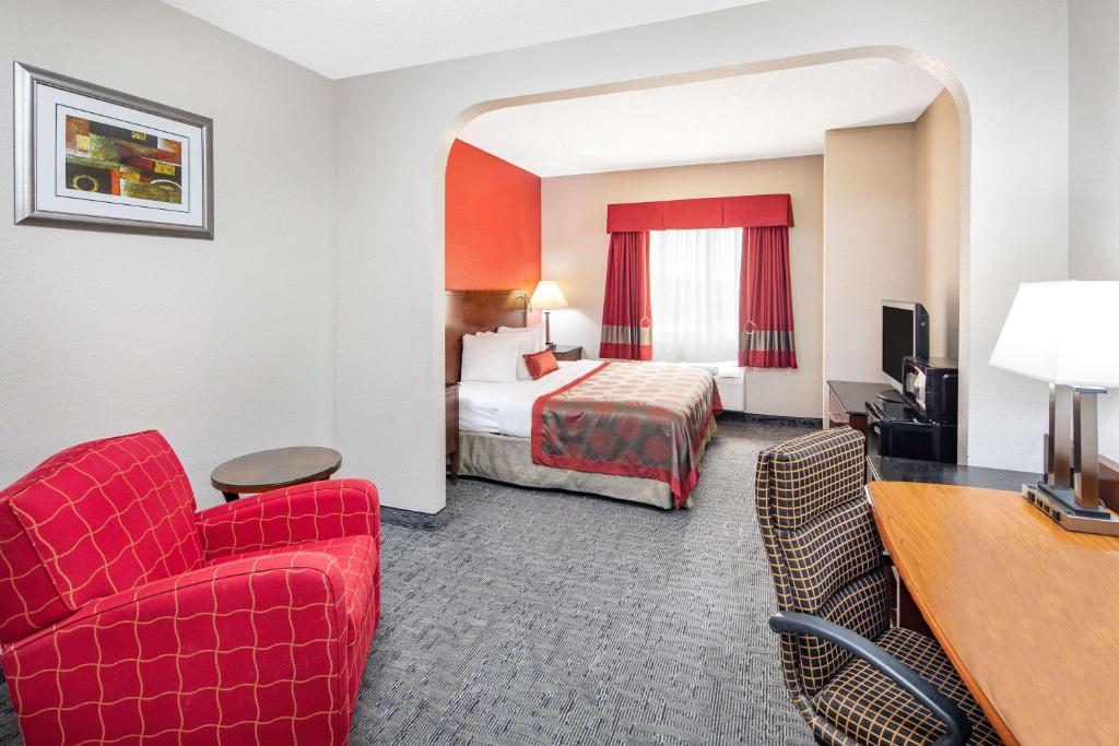 Ramada by Wyndham Alpharetta Atlanta North photo 3