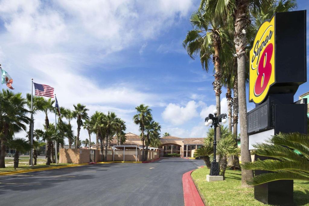Super 8 by Wyndham South Padre Island image