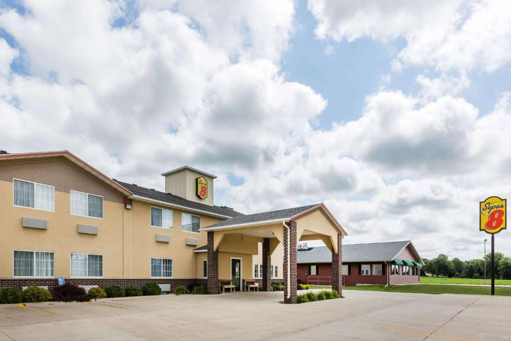 Super 8 by Wyndham Ida Grove image