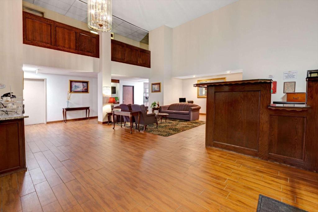 Baymont by Wyndham El Reno photo 2