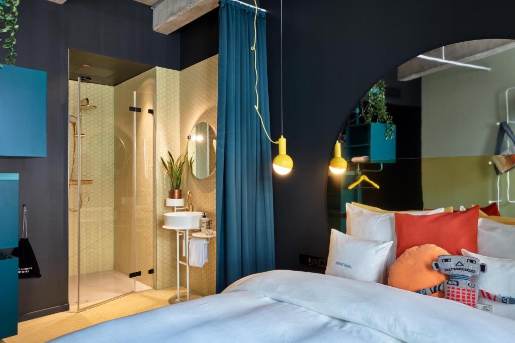 Трехместный (Medium Inner Circle), 25hours Hotel The Circle
