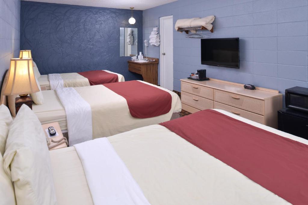 Americas Best Value Inn & Suites Branson - Near The Strip photo 2