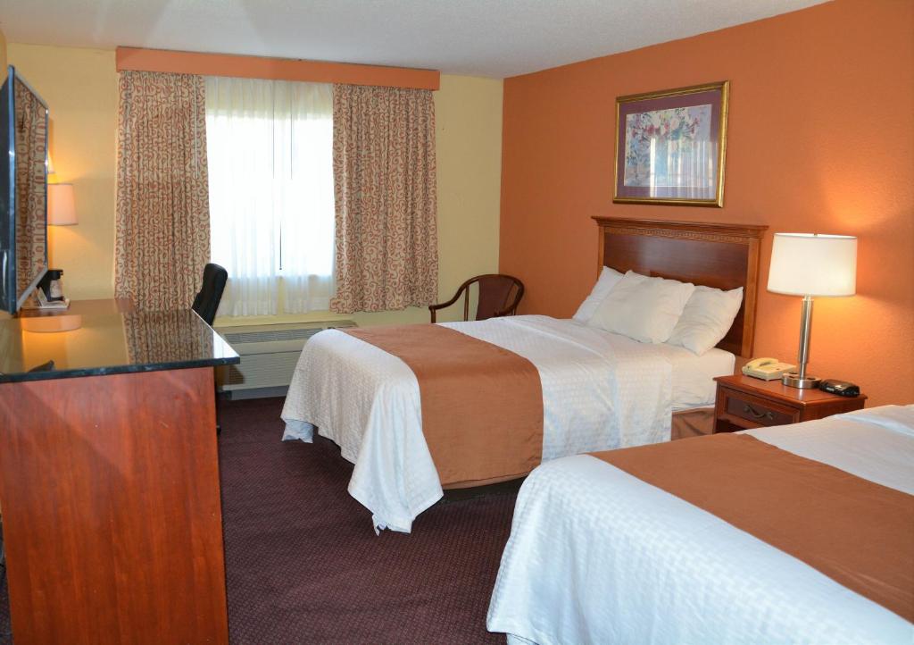 Columbus Grand Hotel & Banquet Center image