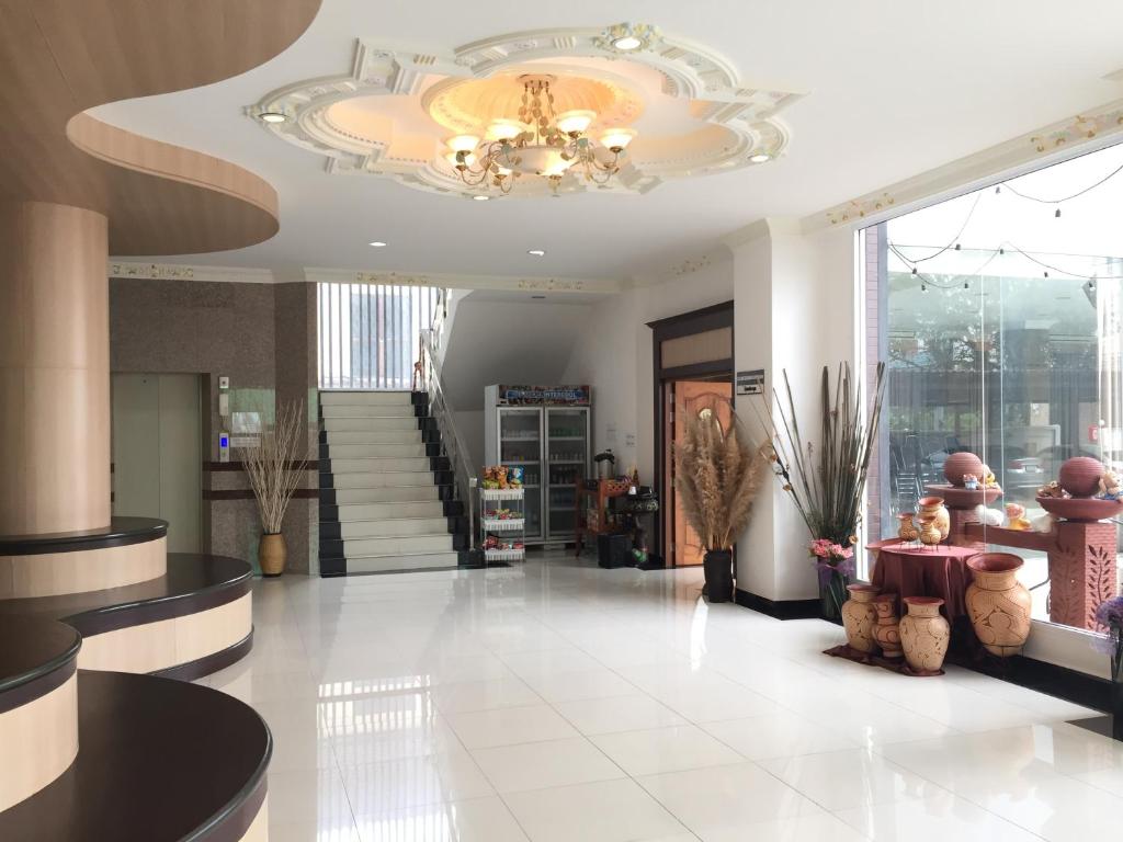 Leelawadee Grand Hotel photo 2
