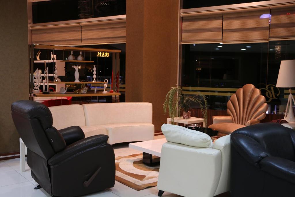 Business Grand Hotel photo 2