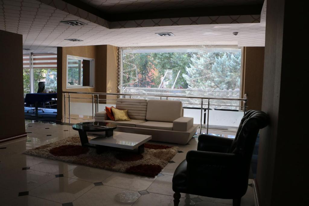 Business Grand Hotel photo 4