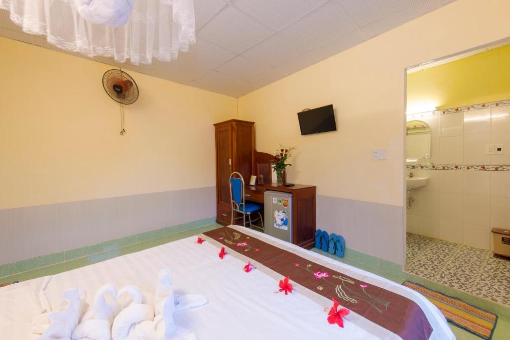 Bougain Villeas Homestay