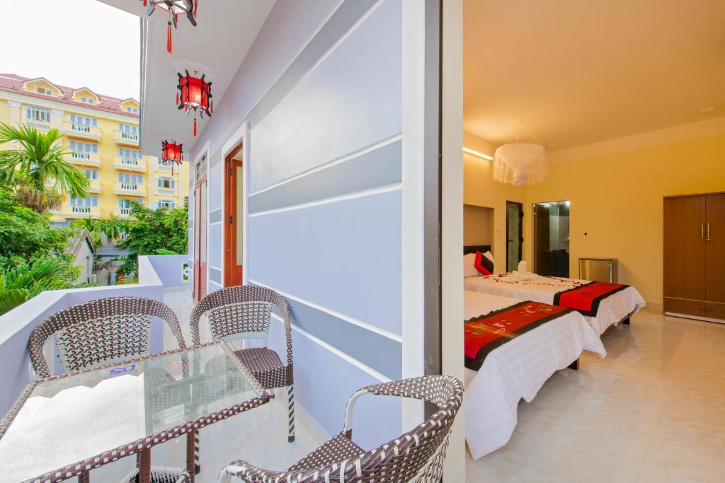 Bougain Villeas Homestay