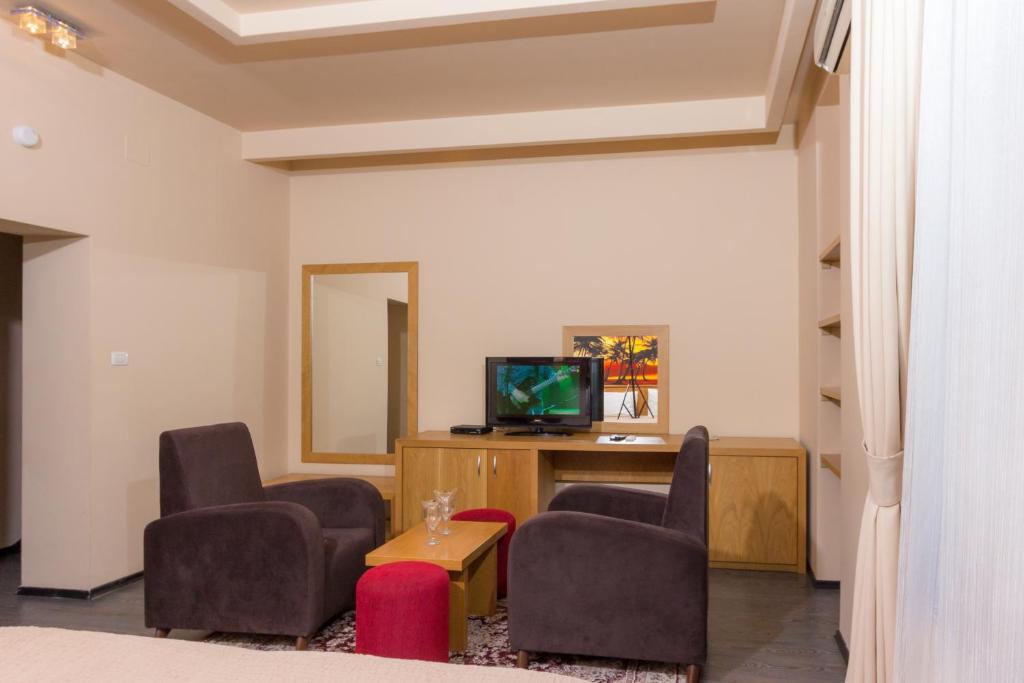 Hotel Lirak photo 4