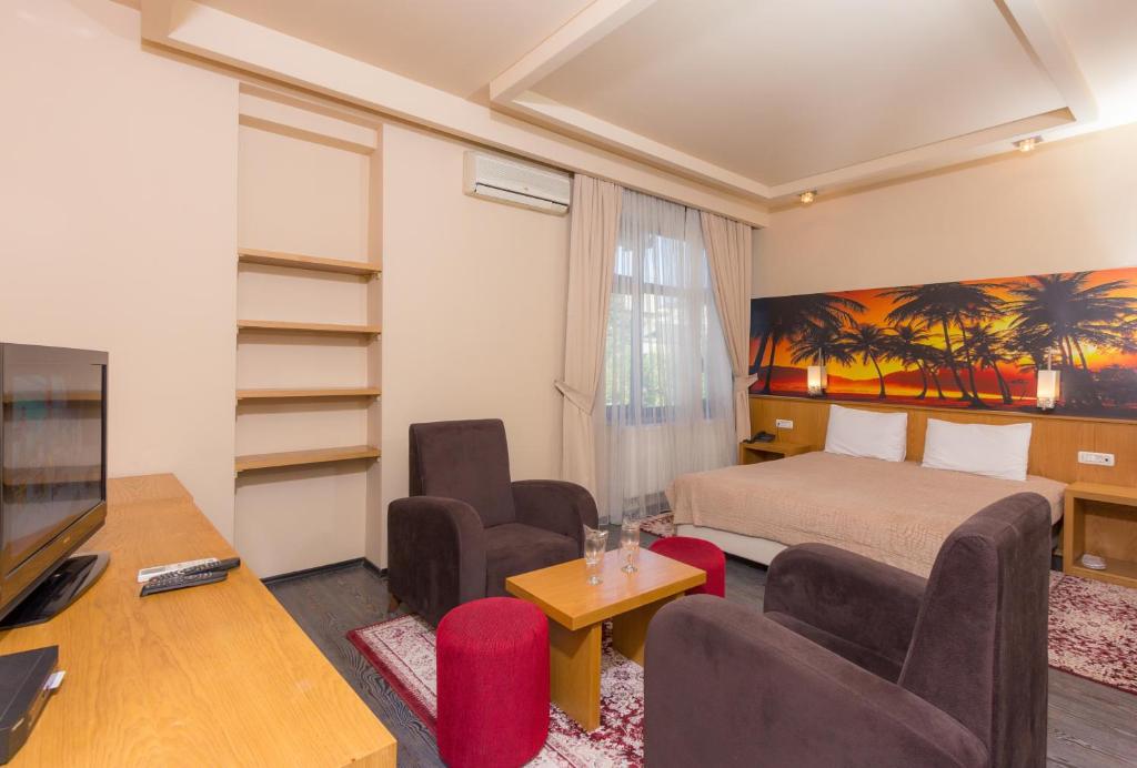 Hotel Lirak photo 3