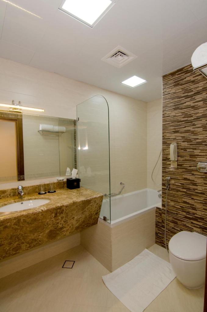 Сьюит (Al Murooj Suite), Al Murooj Grand Hotel